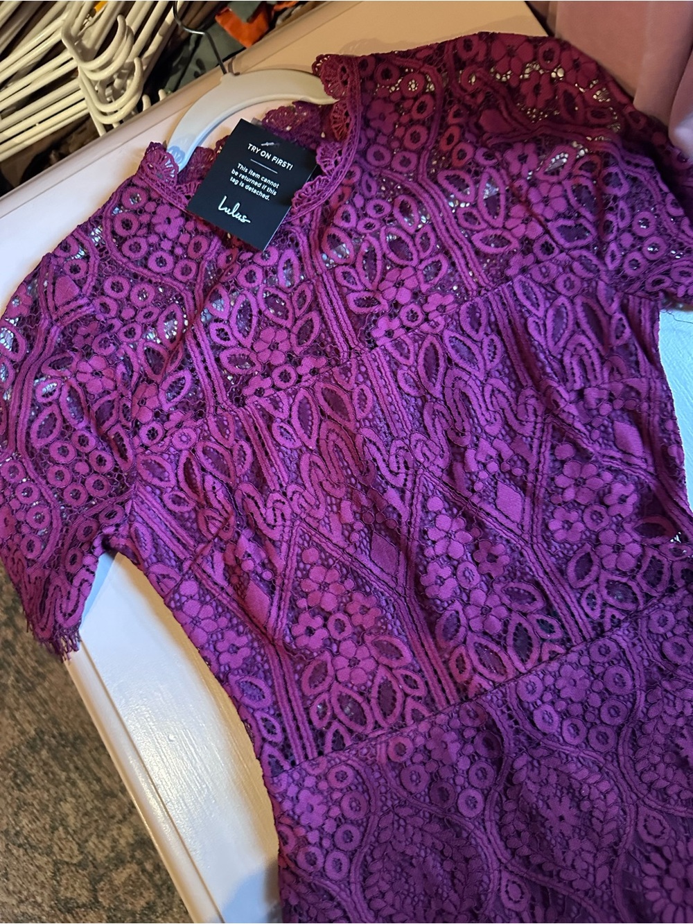 Lulus NWT Remarkable Magenta Crimson Floral Lace Sheath Midi Dress - Size XS / S